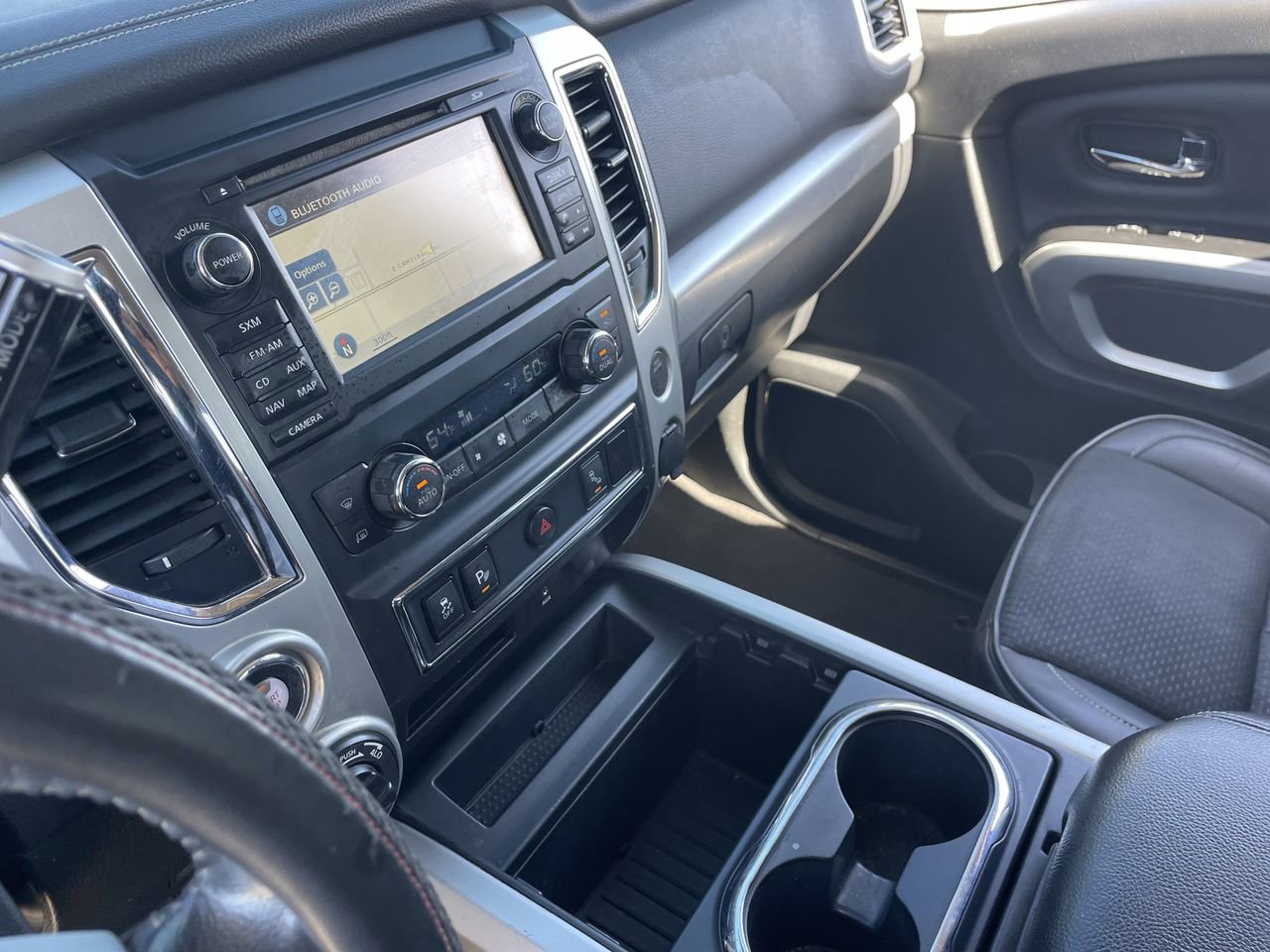 Used 2017 Nissan Titan PRO-4X AWD/4WD image 24