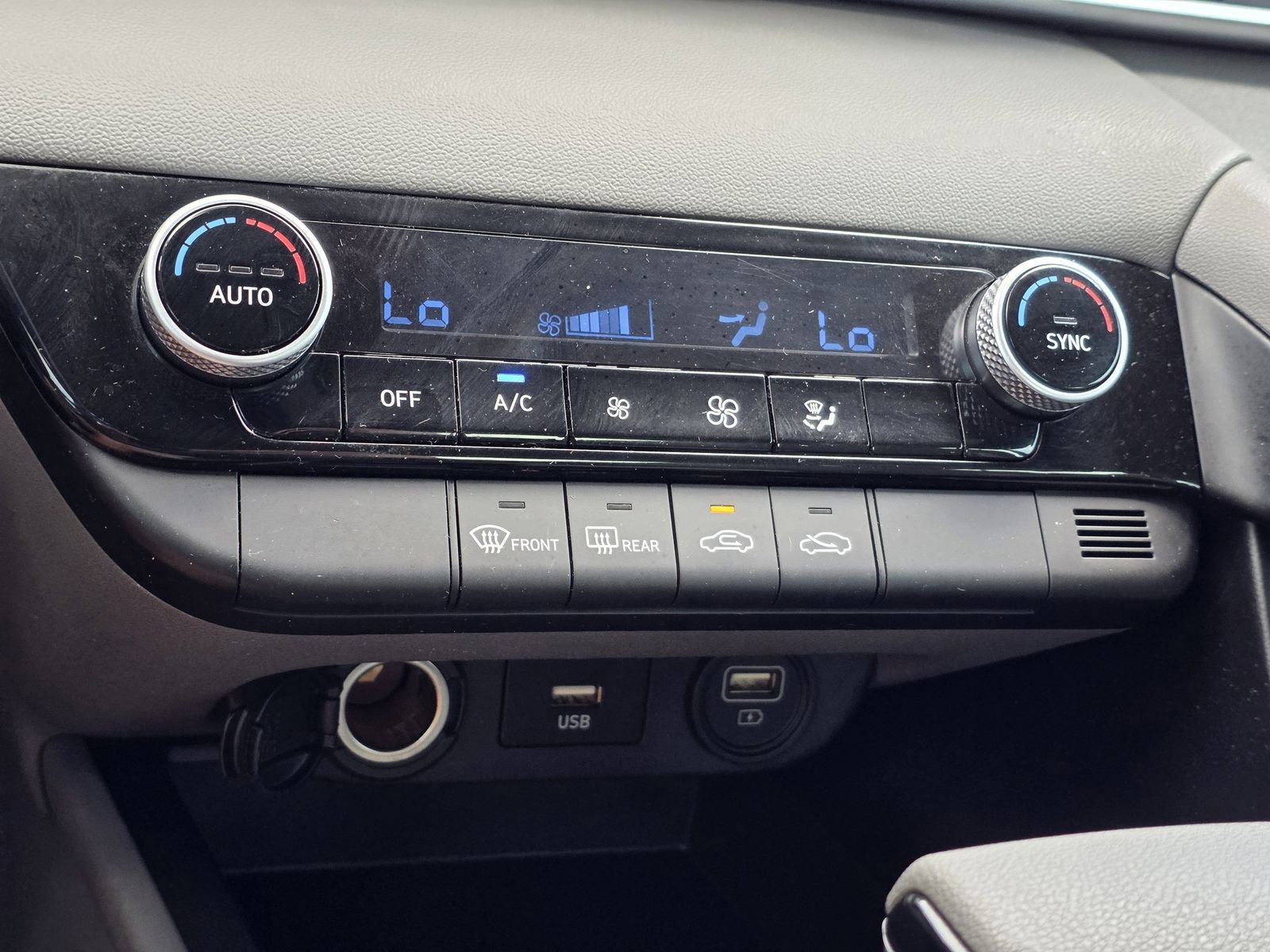 Certified 2023 Hyundai Elantra SEL image 19