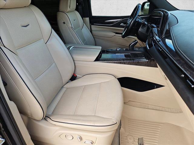 Used 2023 Cadillac Escalade Premium Luxury image 23