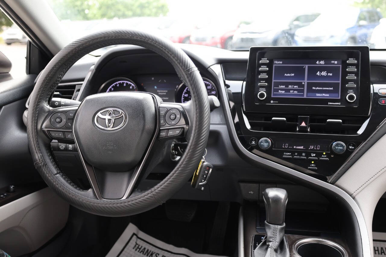 Used 2022 Toyota Camry SE AWD/4WD image 23