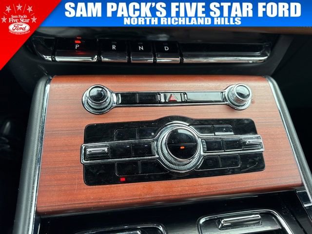 Used 2024 Lincoln Aviator Reserve w/ Equipment Group 201A image 9