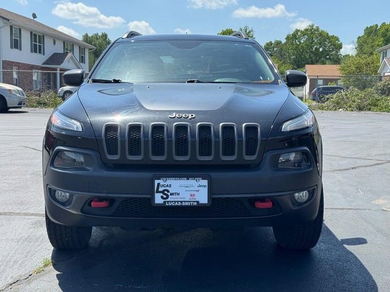 Used 2016 Jeep Cherokee Trailhawk w/ Cold Weather Group AWD/4WD image 8