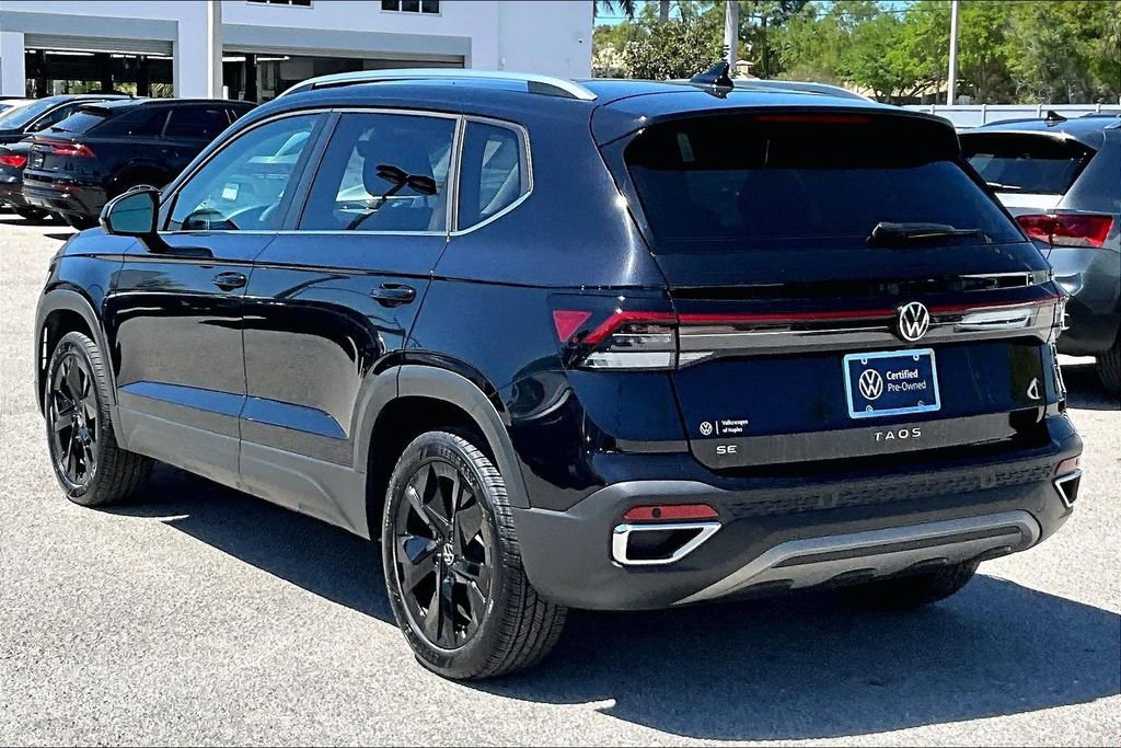 Certified 2025 Volkswagen Taos SE w/ Panoramic Sunroof Package image 7