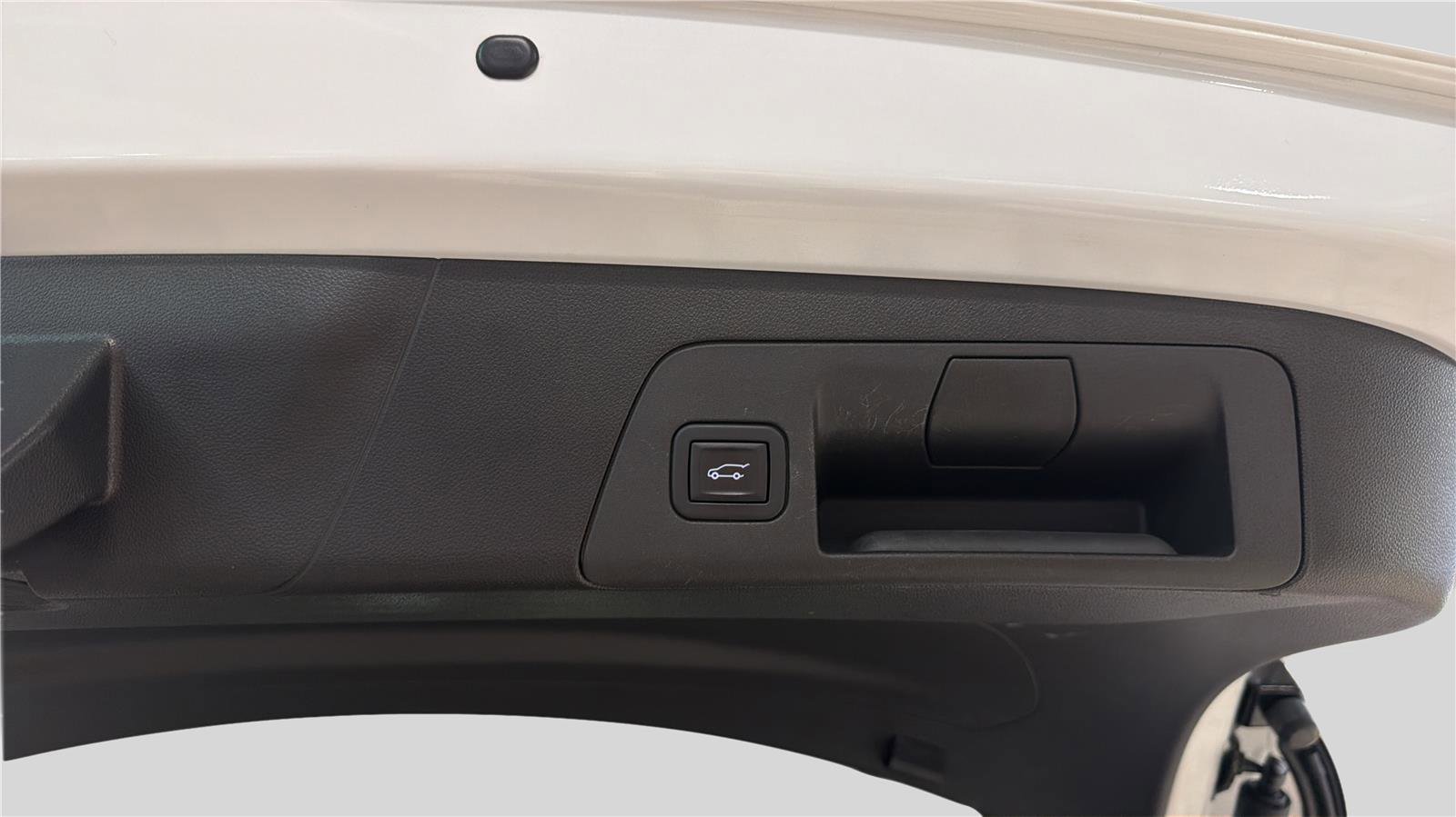 Used 2023 Buick Envision Essence image 19
