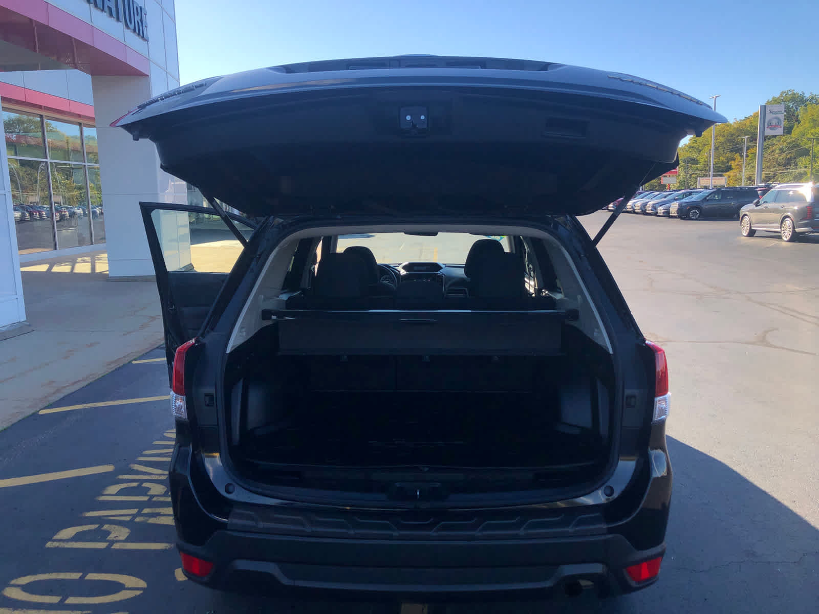 Used 2020 Subaru Forester Premium AWD/4WD image 24