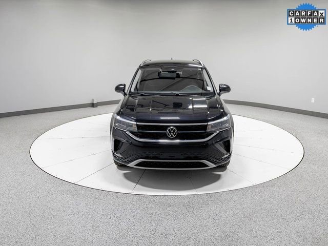 Used 2023 Volkswagen Taos SE w/ Black Wheel Package image 28