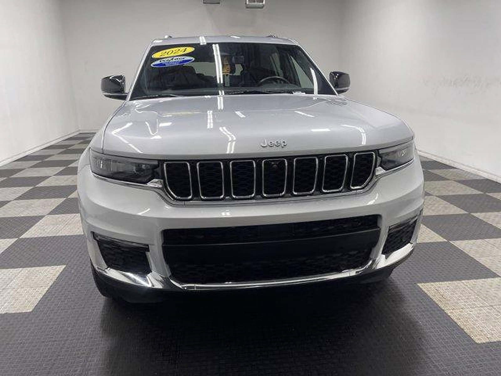 Used 2024 Jeep Grand Cherokee L Limited w/ Luxury Tech Group II AWD/4WD image 6