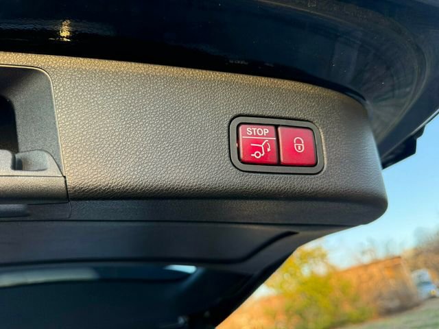 Used 2018 Mercedes-Benz GLS 450 4MATIC image 25