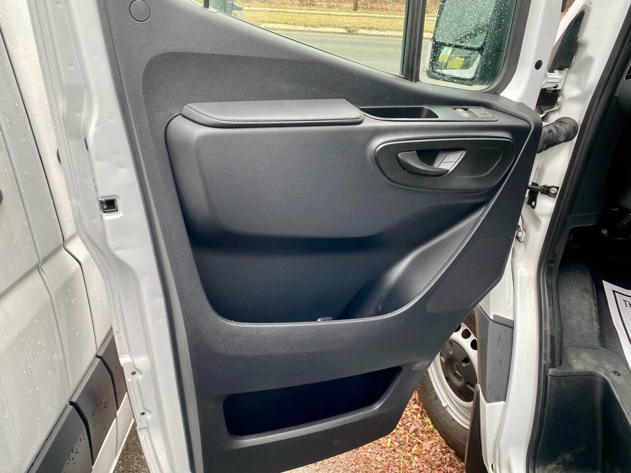 Used 2023 Mercedes-Benz Sprinter 2500 image 10