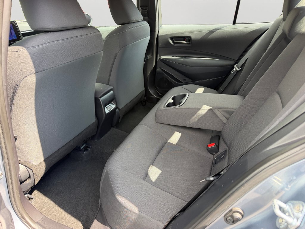 Used 2025 Toyota Corolla LE FWD image 12