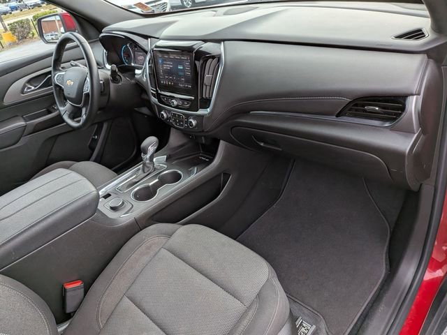 Used 2023 Chevrolet Traverse LT AWD/4WD image 38