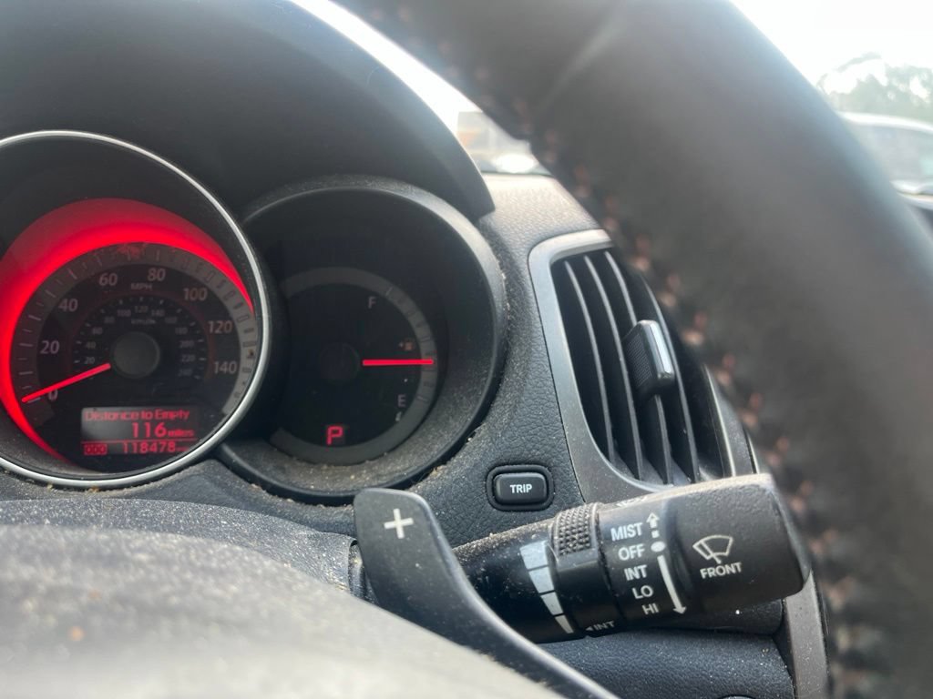 Used 2011 Kia Forte Koup SX FWD image 16