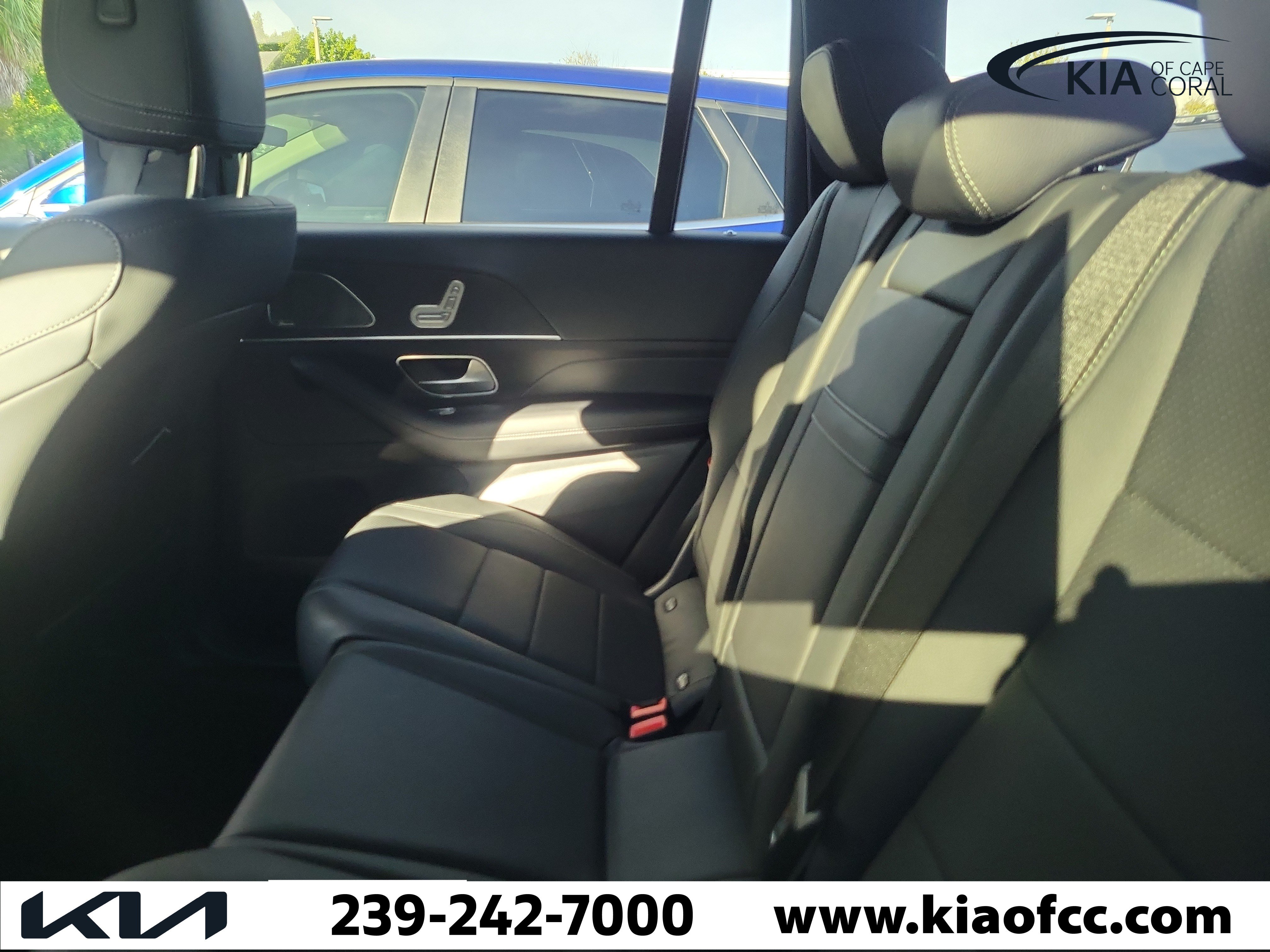 Used 2025 Mercedes-Benz GLS 450 4MATIC image 10