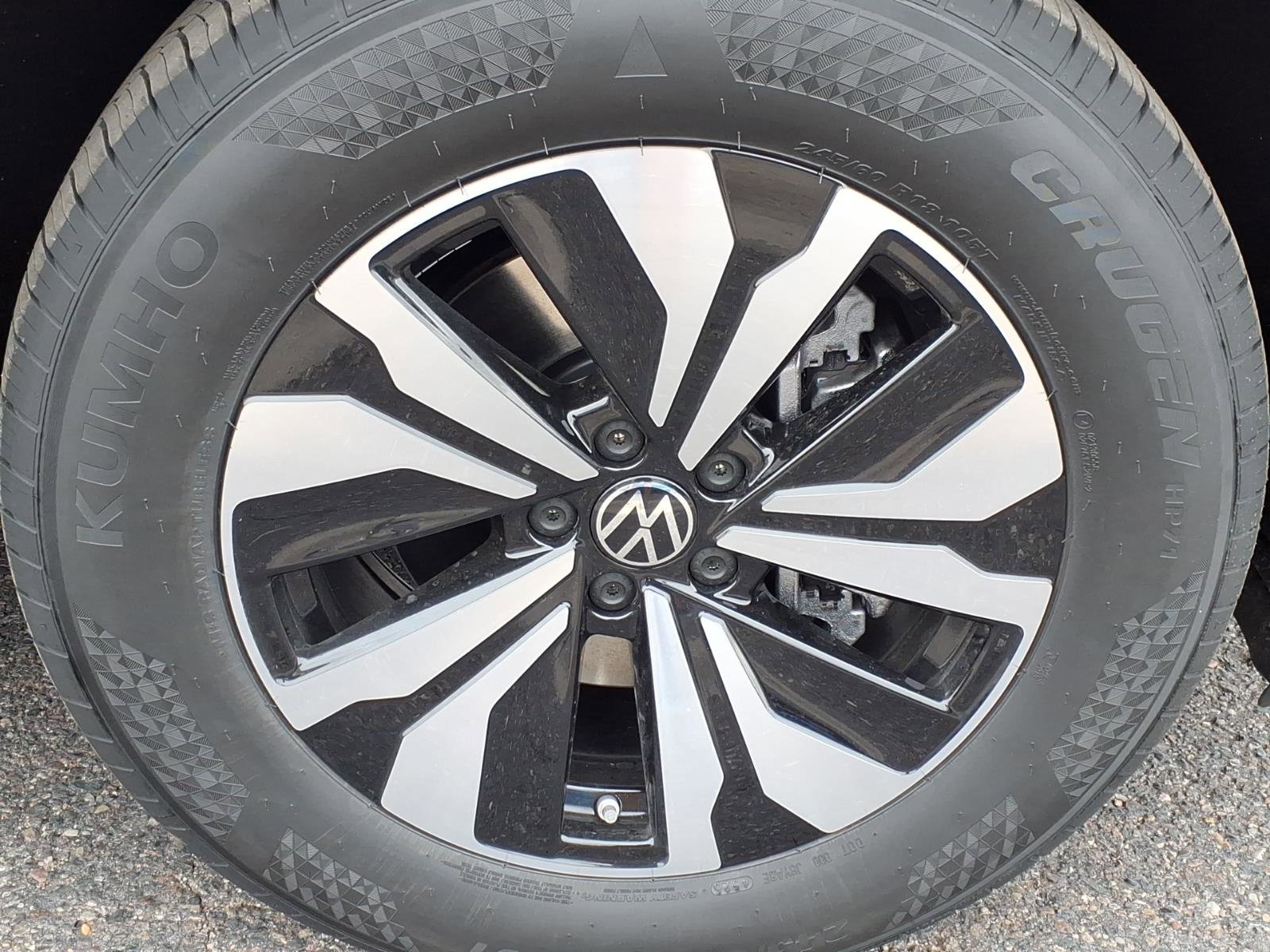 New 2026 Volkswagen Atlas Cross Sport SE image 8