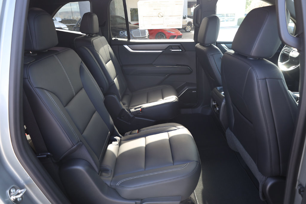 New 2027 GMC Acadia Elevation w/ Super Cruise Package AWD/4WD image 18