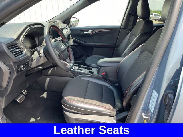 Used 2024 Ford Escape ST-Line w/ Tech Pack #1 AWD/4WD image 9