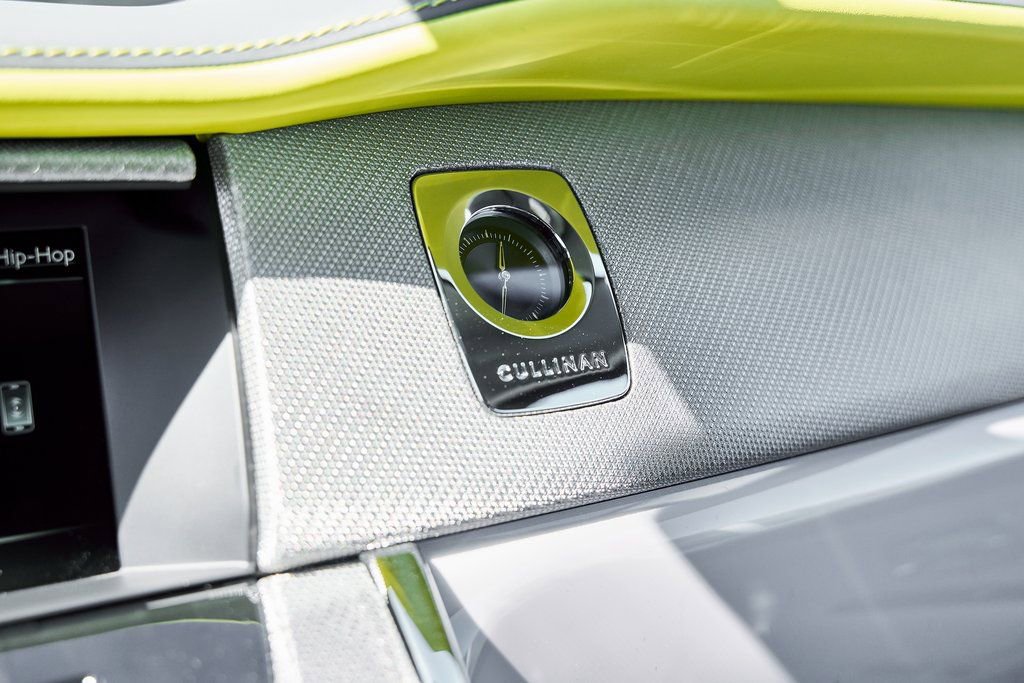 Used 2024 Rolls-Royce Cullinan image 95