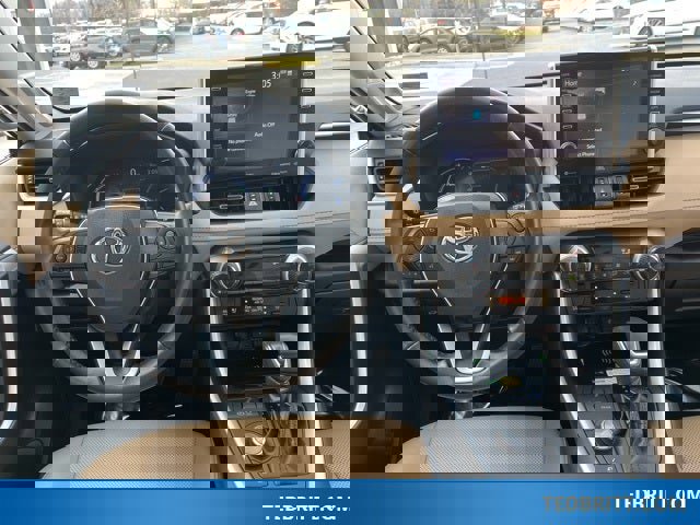 Used 2022 Toyota RAV4 Limited image 17