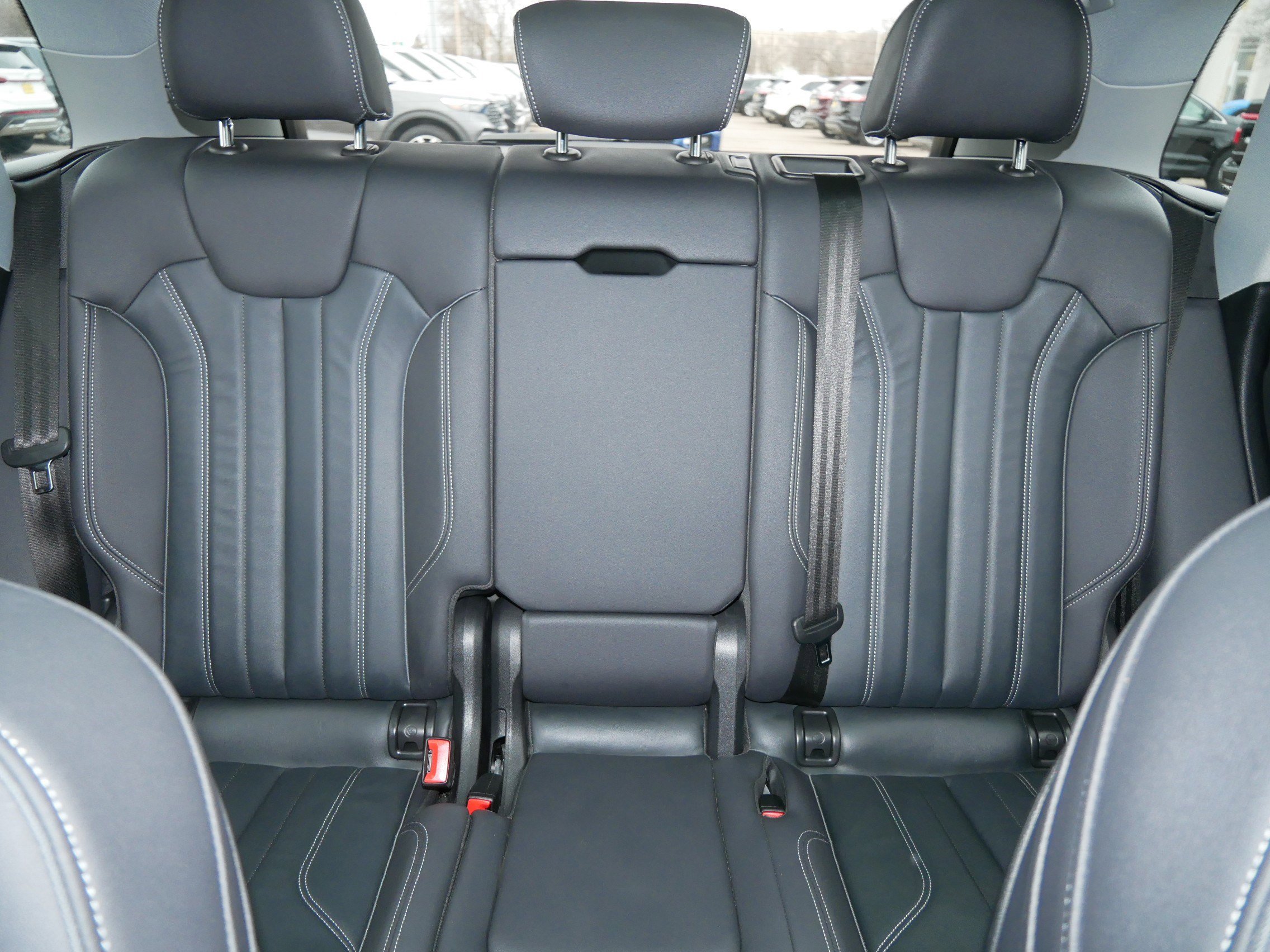 Used 2023 Audi Q5 e Premium w/ Convenience Package image 13