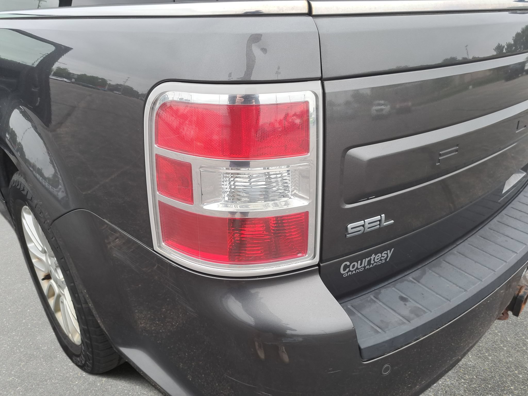 Used 2018 Ford Flex SEL w/ Class III Trailer Tow Package FWD image 32
