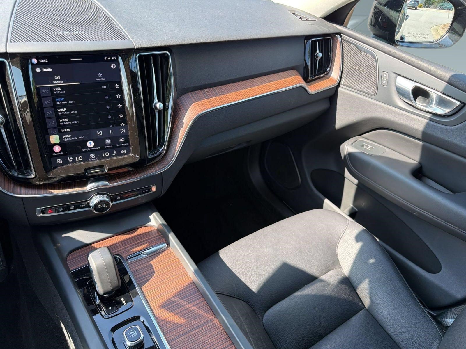 Certified 2024 Volvo XC60 B5 Plus w/ Climate Package AWD/4WD image 28