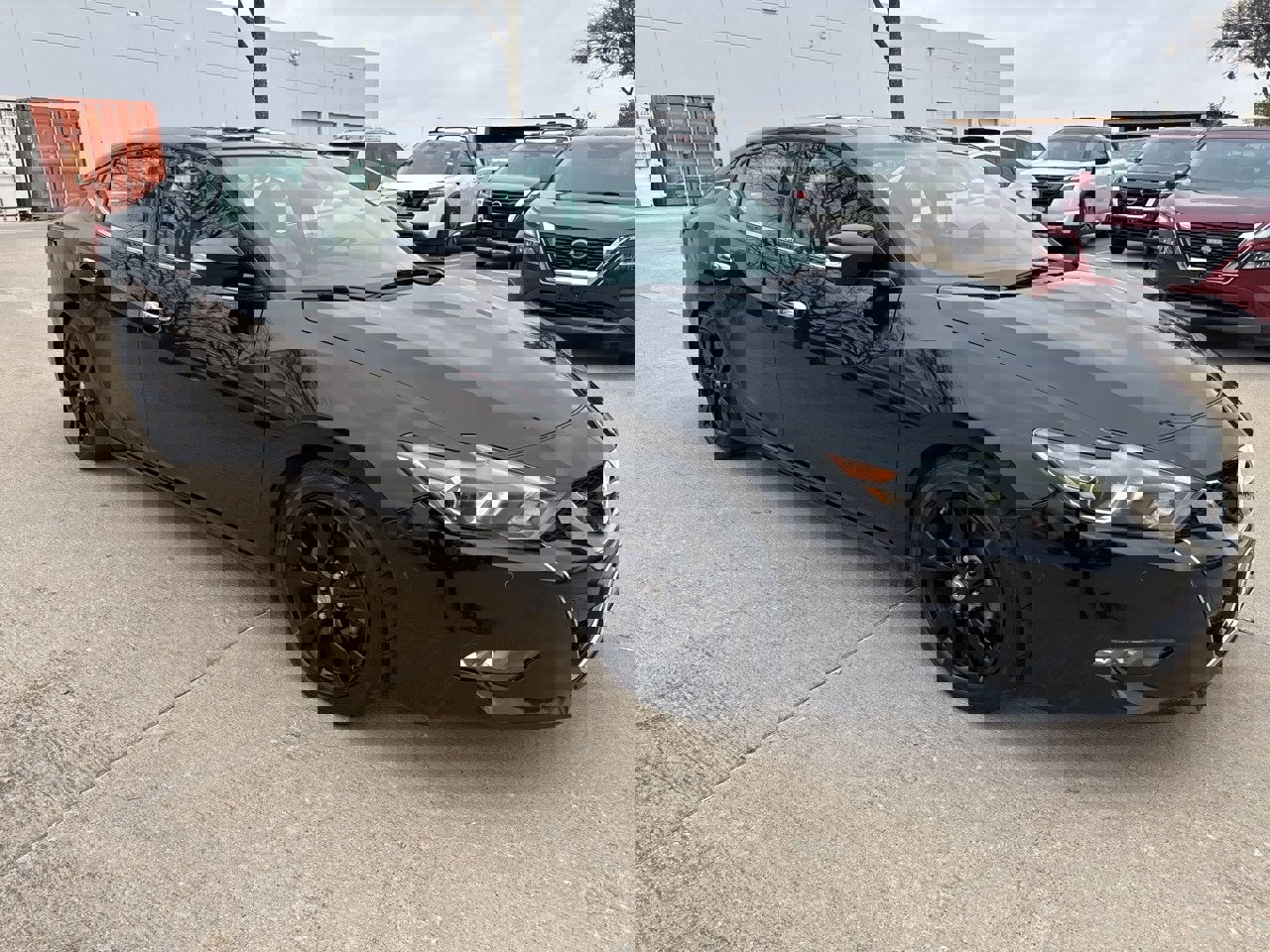 Used 2017 Nissan Maxima Platinum image 1