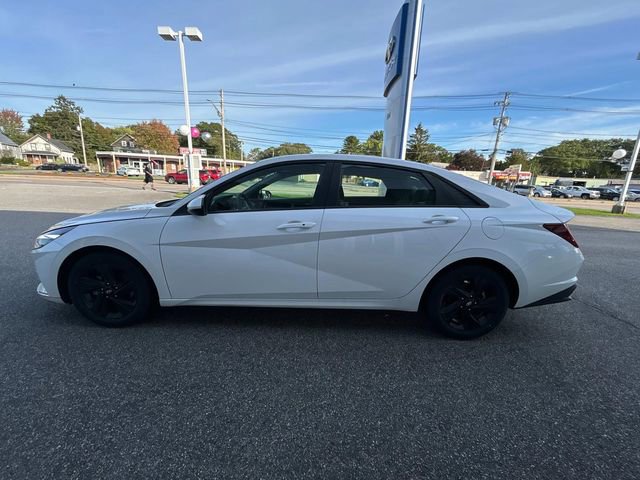 Used 2022 Hyundai Elantra SEL w/ Cargo Package image 6