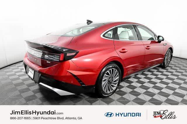 New 2025 Hyundai Sonata Limited FWD image 8