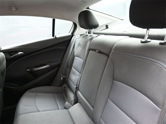 Used 2018 Chevrolet Cruze LT image 13