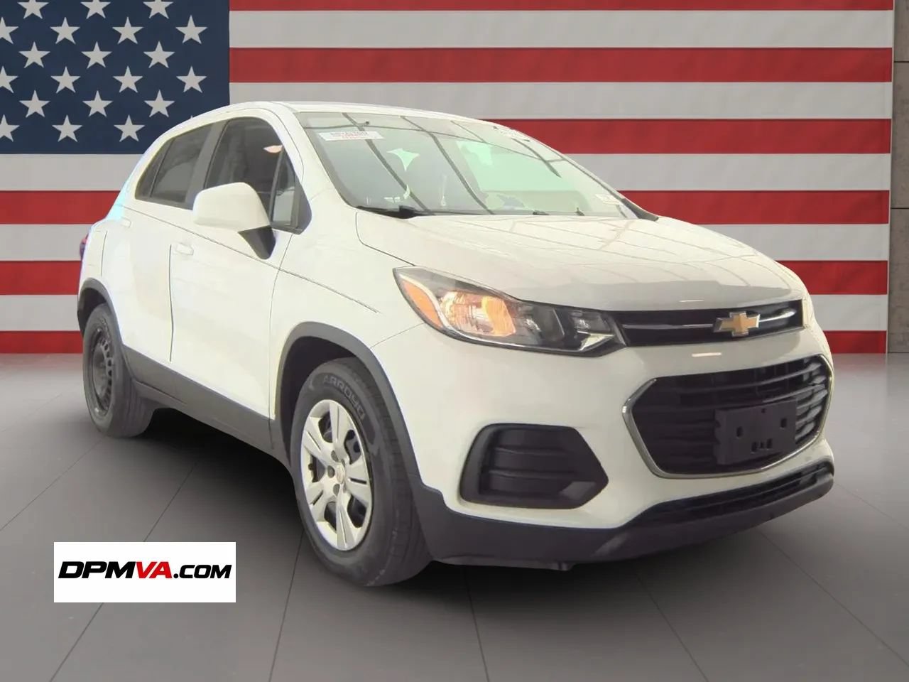 Used 2017 Chevrolet Trax LS FWD image 2
