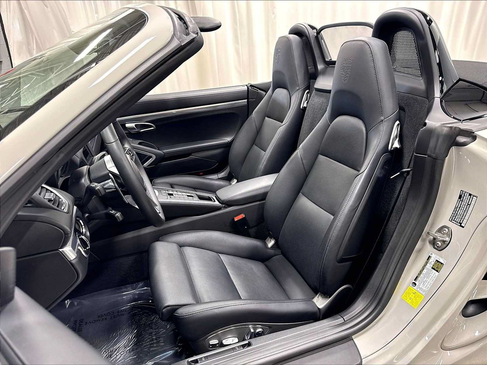 Used 2025 Porsche 718 Boxster S RWD image 8