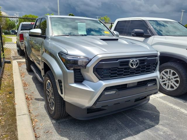 Used 2024 Toyota Tacoma TRD Sport w/ TRD Sport Upgrade Package RWD image 3