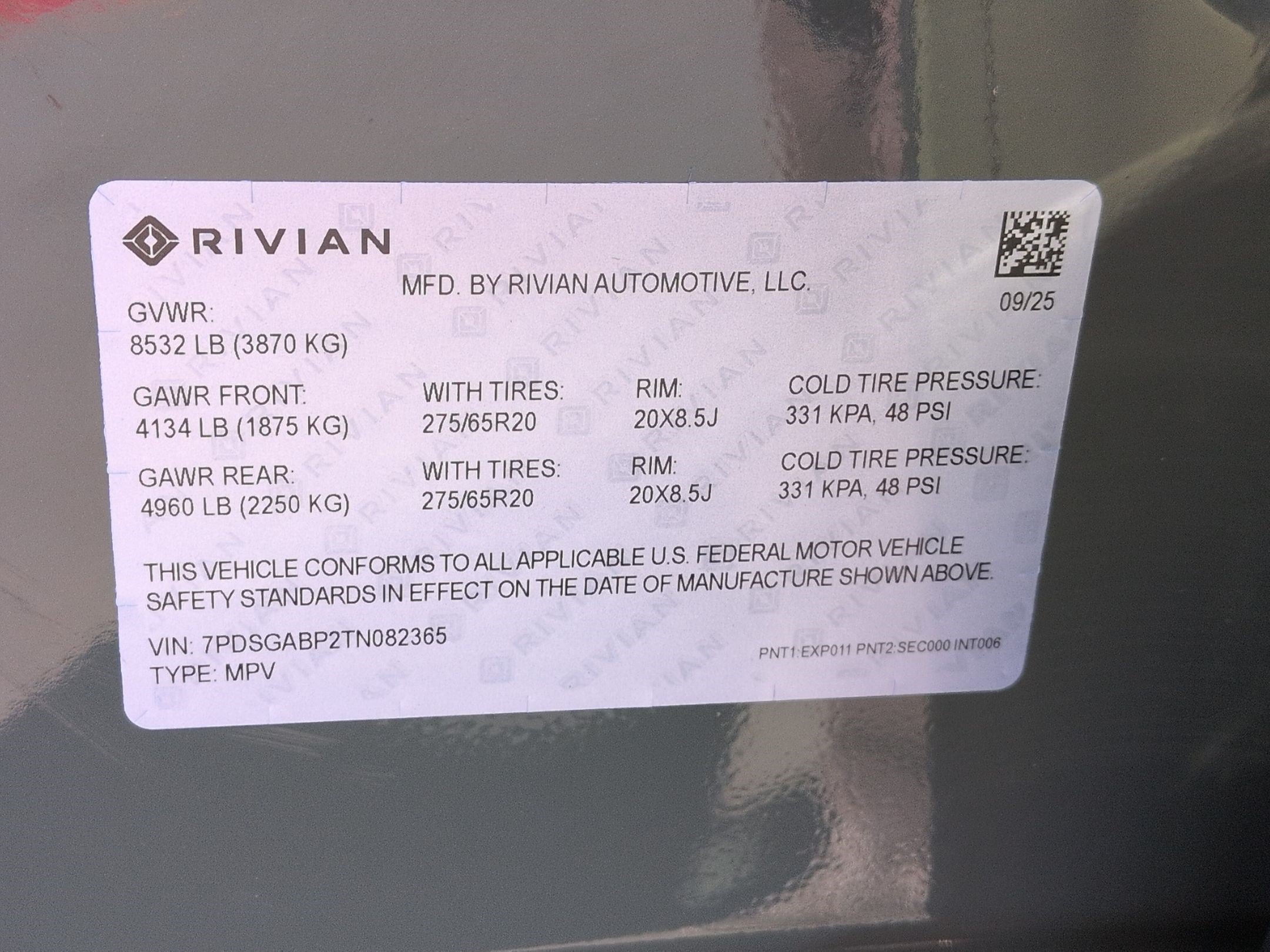 Used 2026 Rivian R1S Premium AWD/4WD image 36