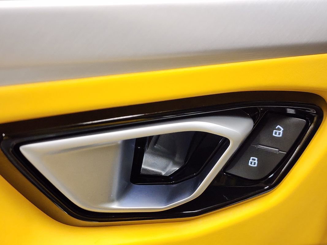 Used 2019 Lamborghini Urus image 18