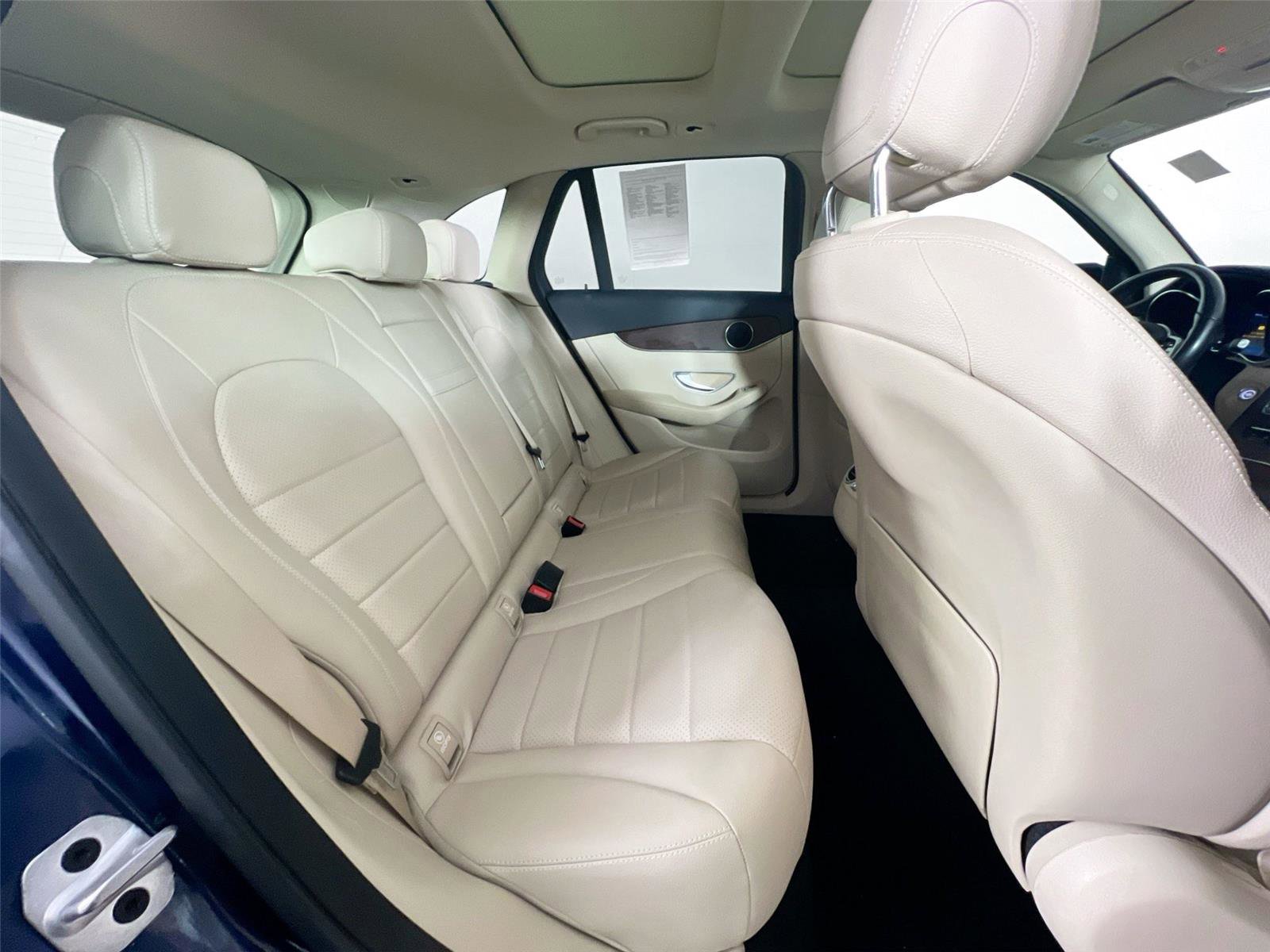 Used 2022 Mercedes-Benz GLC 300 4MATIC image 23