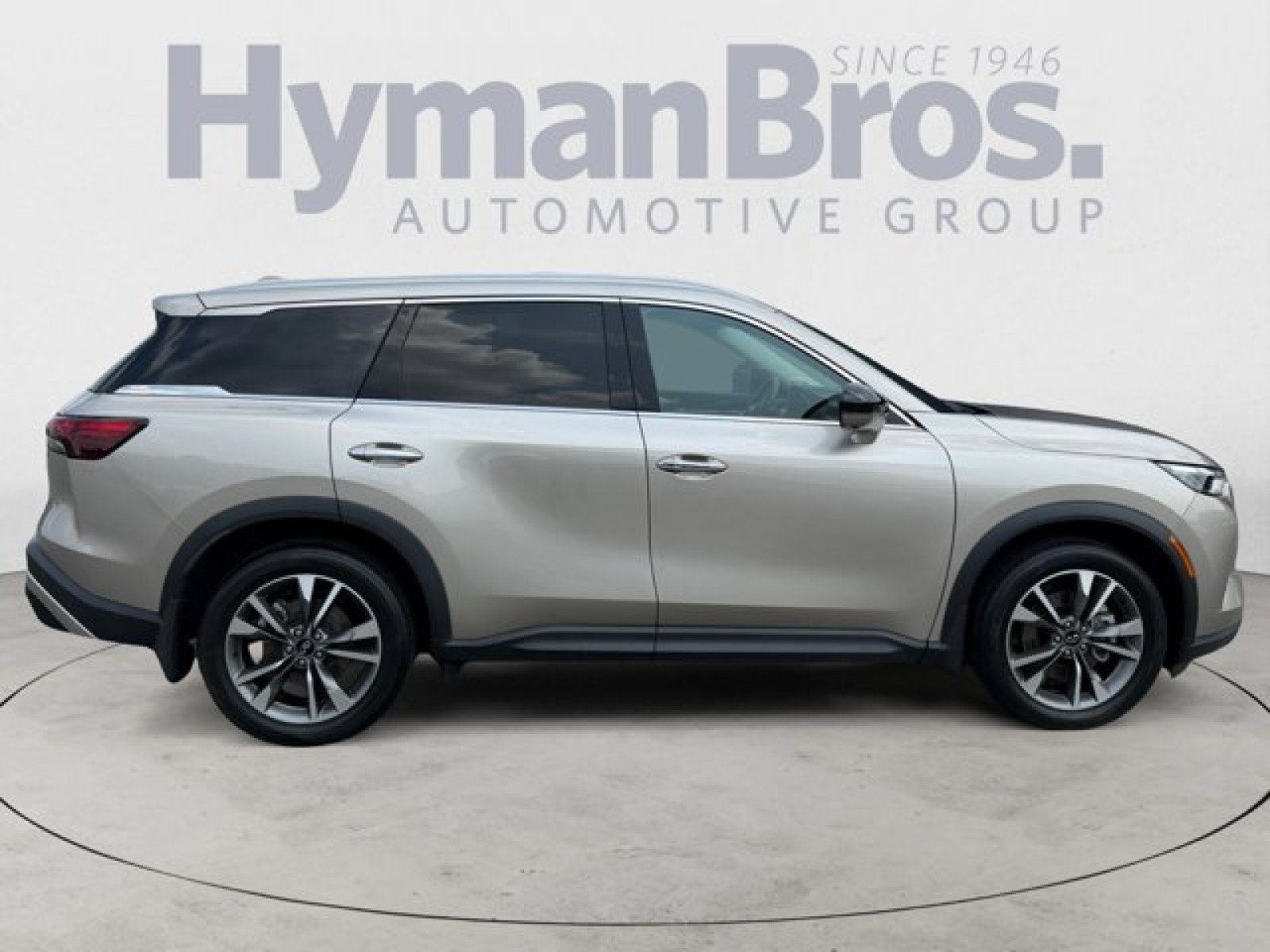 Certified 2025 INFINITI QX60 Luxe w/ Vision Package AWD/4WD image 2