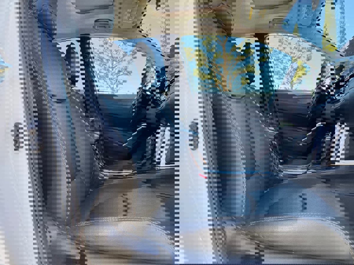 Used 2023 Toyota Corolla Cross XLE w/ Convenience Package image 19