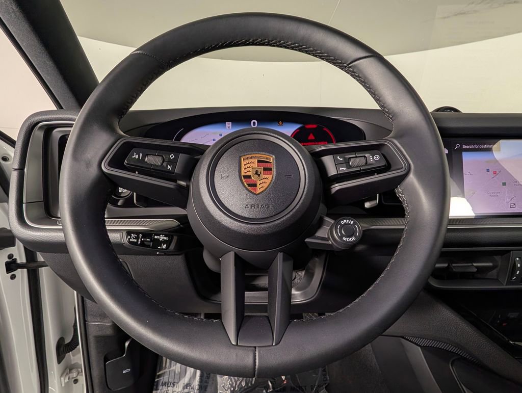 Certified 2025 Porsche Cayenne Coupe image 37