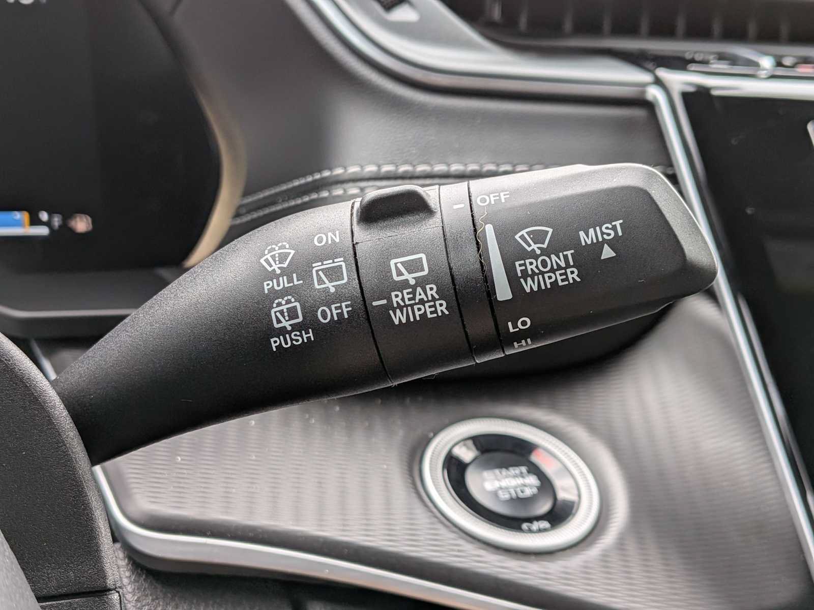 Used 2025 Jeep Grand Cherokee Laredo X w/ Luxury Tech Group I AWD/4WD image 25