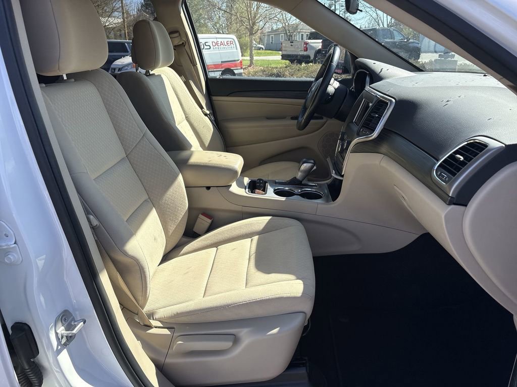 Used 2021 Jeep Grand Cherokee Laredo image 29