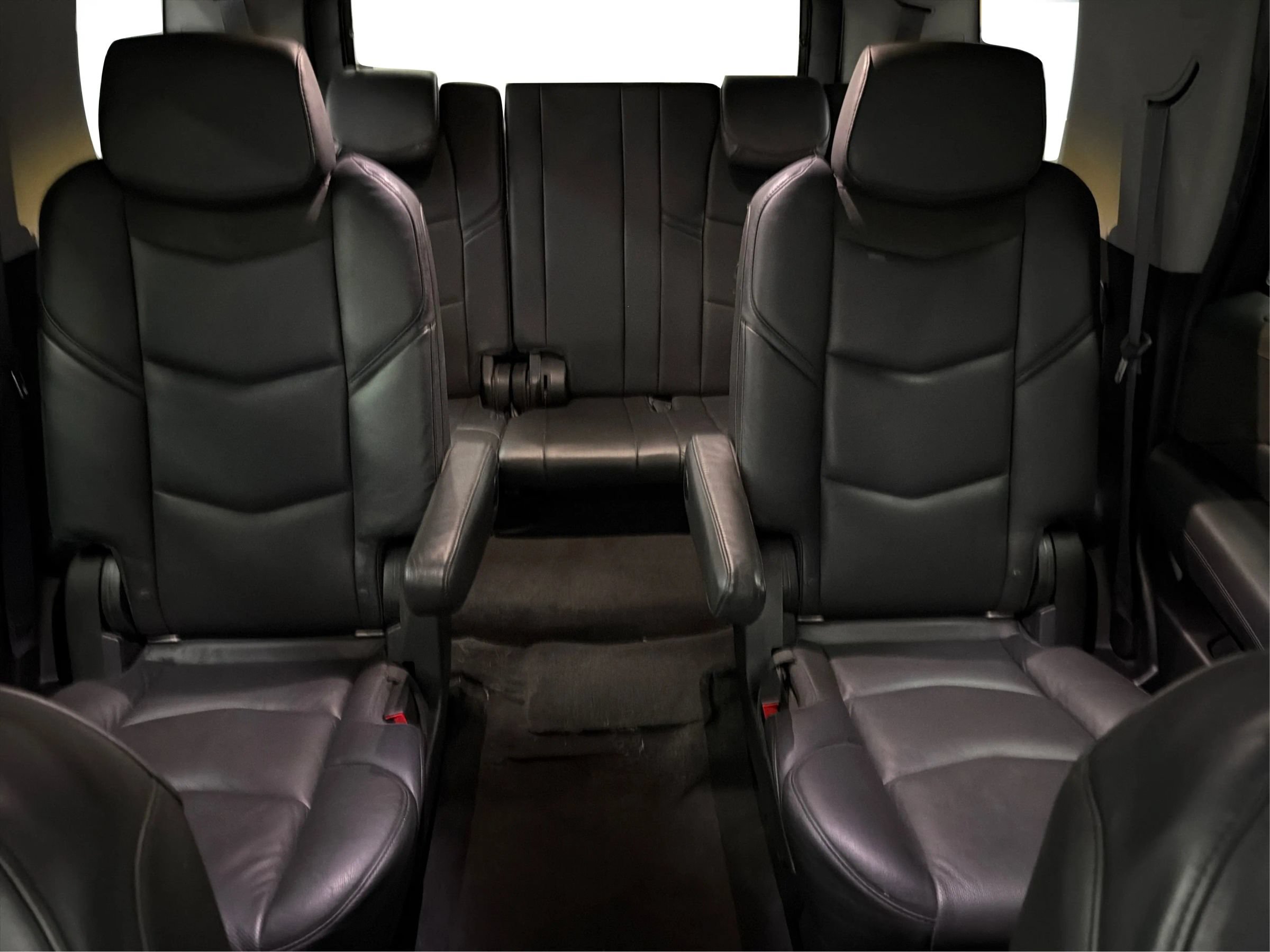 Used 2016 Cadillac Escalade Premium AWD/4WD image 33