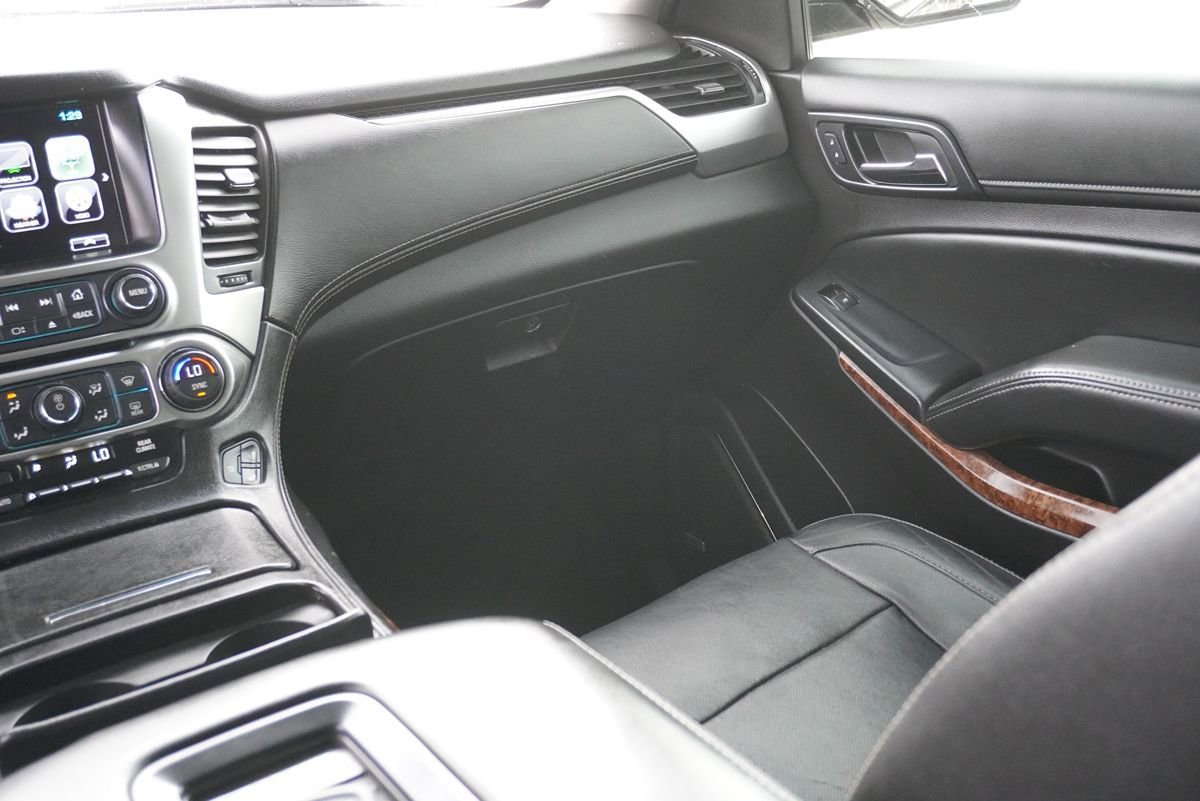 Used 2016 Chevrolet Suburban LTZ image 28