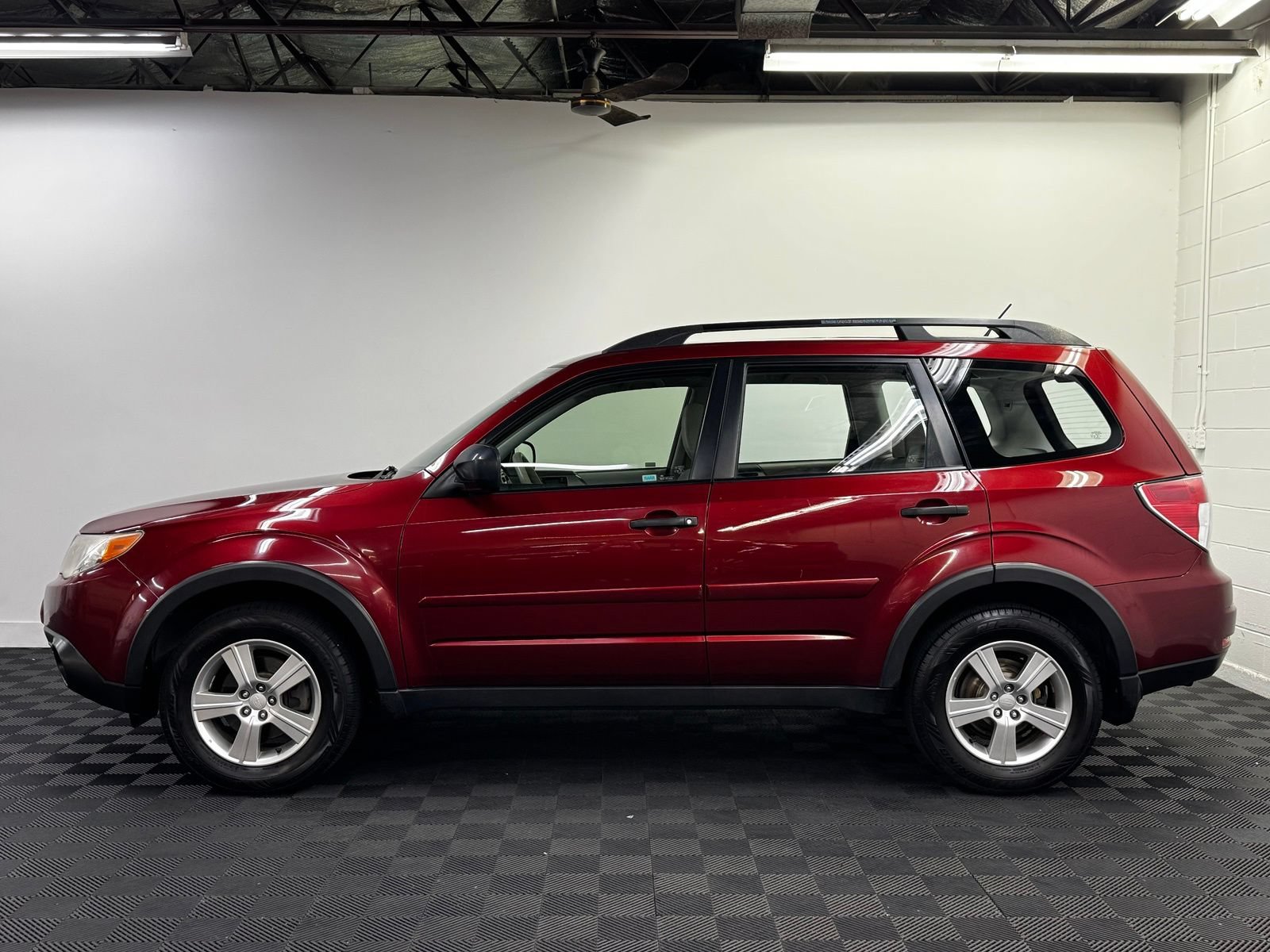 Used 2013 Subaru Forester 2.5X w/ Popular Pkg 3 AWD/4WD image 3