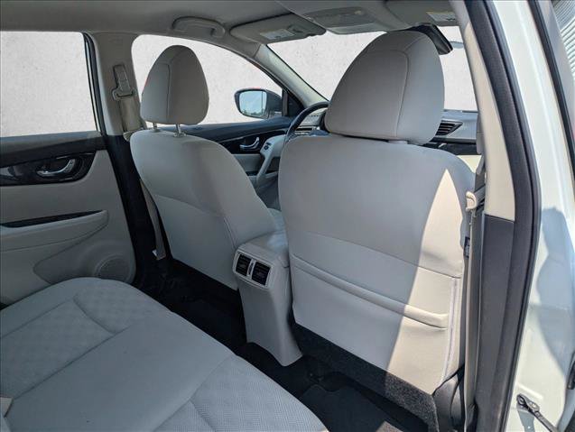 Used 2022 Nissan Rogue Sport SV AWD/4WD image 28
