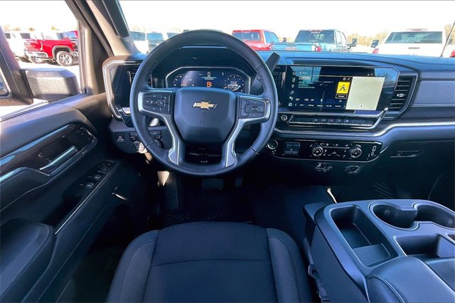 Used 2024 Chevrolet Silverado 2500 LT image 9