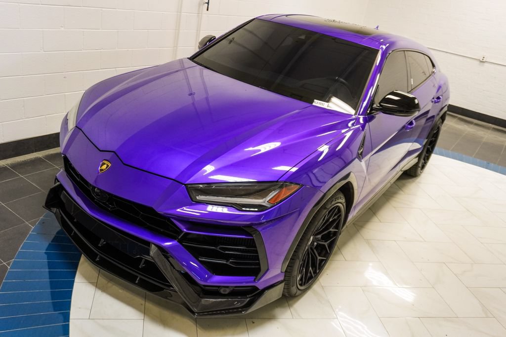Used 2022 Lamborghini Urus AWD/4WD image 44