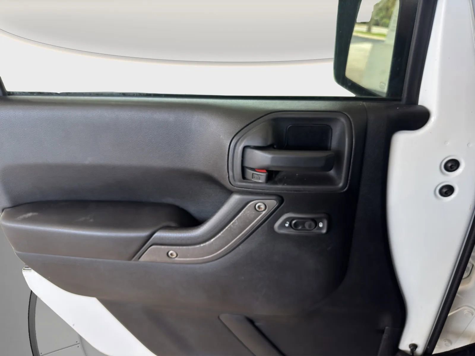 Used 2013 Jeep Wrangler Unlimited Sport image 11