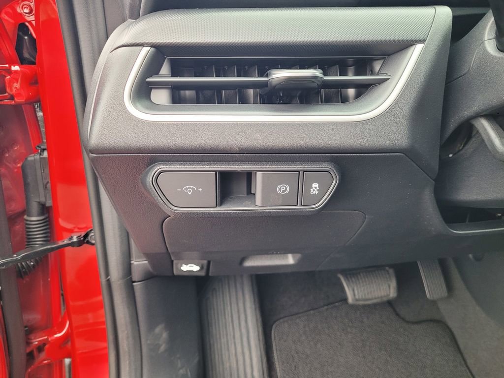 Used 2025 Kia K4 LXS image 23