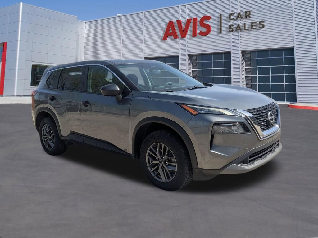 Used 2023 Nissan Rogue S image 3