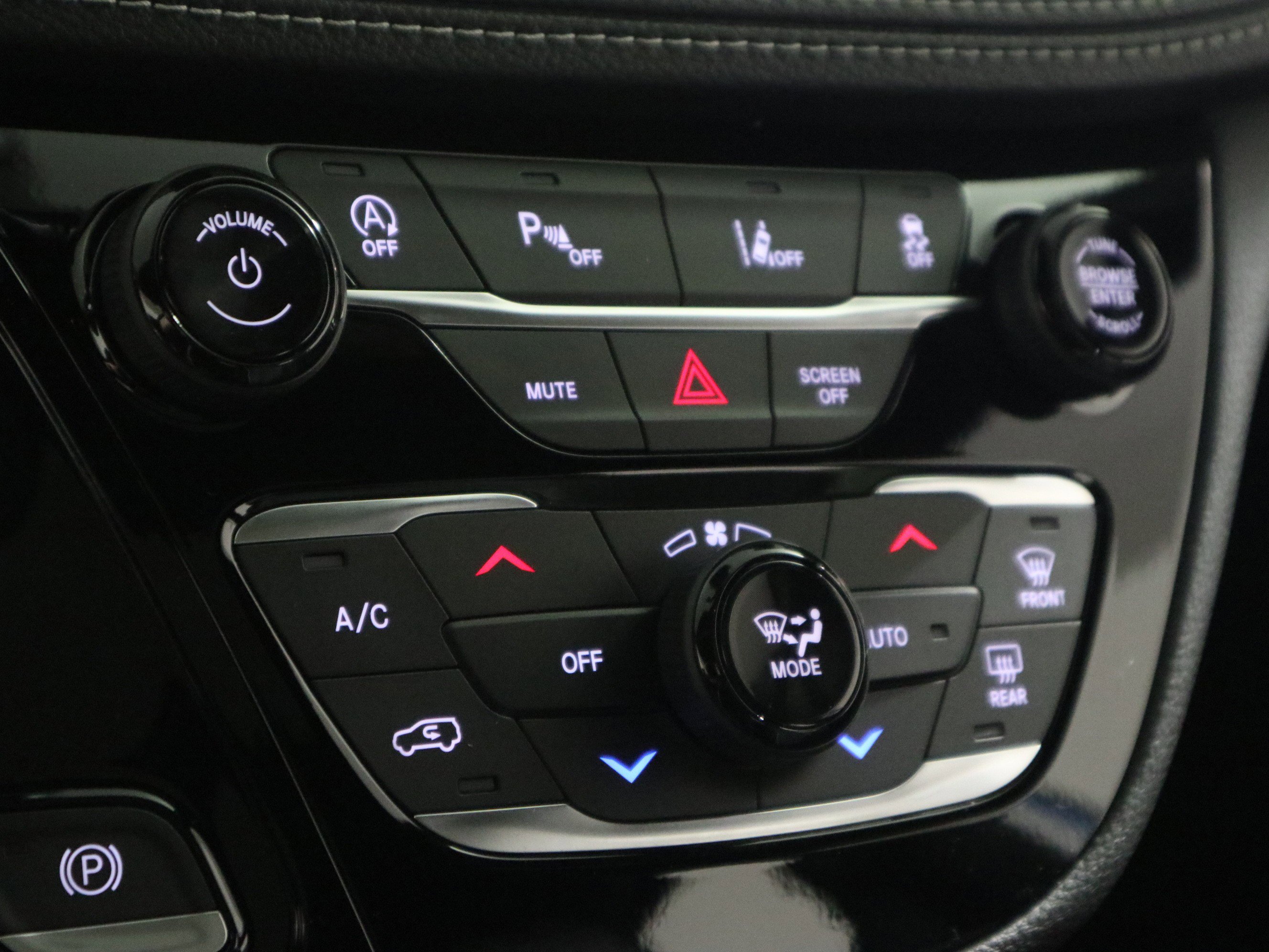 New 2026 Chrysler Pacifica Limited w/ S Appearance Package image 28